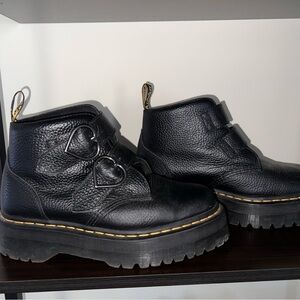 Doc Martins - platform - heart closure